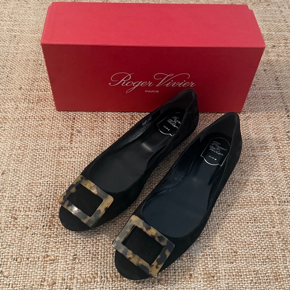 Roger Vivier Grommette Ballet Flats Black Suede Tortoise Size 40.5